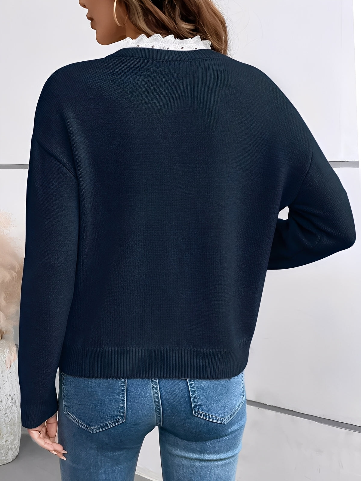 Céline | Elegante jersey de punto con cuello de encaje